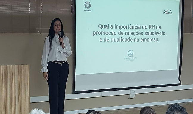 Flávia ressaltou a importância da inteligência emocional na carreira de RH