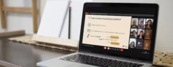 Notebook exibindo o treinamento sobre o Ponto Eletrônico