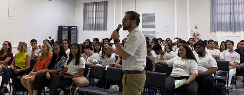 Palestrante e patrulheiros